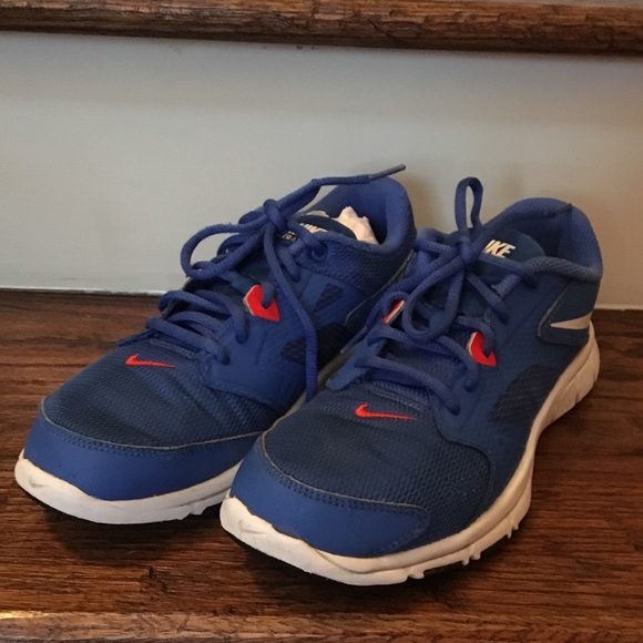 nike training shoes kids